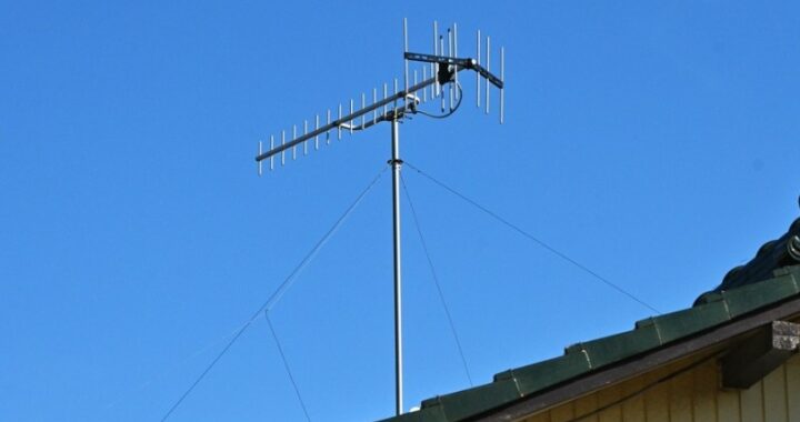 Zašto su antene i dalje relevantne uprkos rastu kablovske i satelitske televizije?